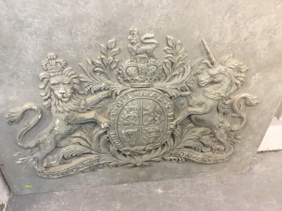 Lot 186 - Impressive fibreglass Victorian-style royal warrant coat of arms