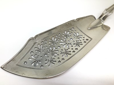 Lot 127 - A Victorian double struck fiddle and thread pattern fish slice, London 1842 (George Adams), 30cm long, 5.8oz