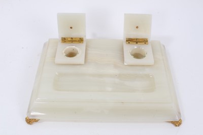 Lot 123 - Early 20th century onyx ink stand