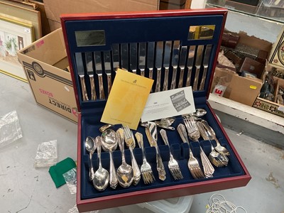 Lot 624 - Viners 100 pieces Tudor Canteen of cutlery from the Parish Collection