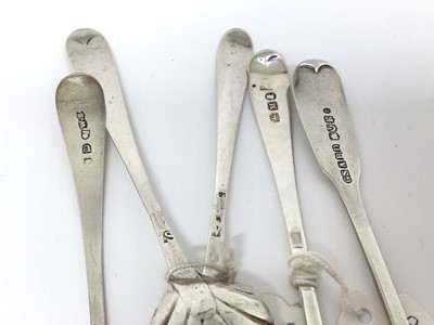 Lot 138 - Collection of mostly Georgian silver spoons, including fancy back, shell bowl, salt shovel, etc, 6oz