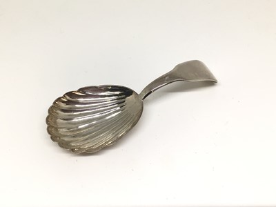 Lot 139 - Georgian silver caddy spoon with shell-shape bowl, London 1817 (William Bateman)