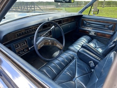 Lot 2 - 1977 Lincoln Continental Spitzer 4 door sedan, Registration UKE 743R. This very imposing classic American luxury car has dark blue coachwork with blue everflex covered rear roof section with oval o...