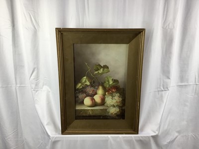 Lot 133 - Continental School 20th century oil on wood board - Still Life with grapes and peaches, 37.5cm x 24.5cm, in glazed gilt frame