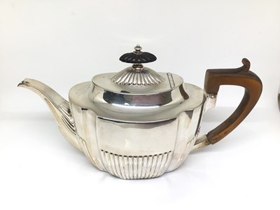 Lot 173 - Victorian silver bachelor's teapot, of quatrefoil form with reeded decoration, Sheffield 1891 (Harrison Brothers & Henry Harrison Howson), 9.2oz