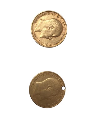 Lot 403 - G.B. - Gold Half Sovereigns Edward VII 1907 (N.B. Holed at 12 o'clock) otherwise VG & 1907 GF/AVF