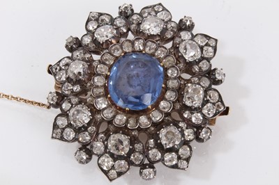 Lot 625 - Fine 19th century diamond and sapphire brooch