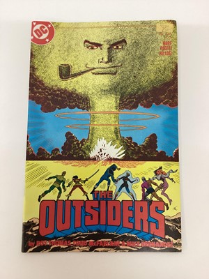 Lot 90 - Quantity of 1980's DC Comics, The Outsiders together with Batman and The Outsiders