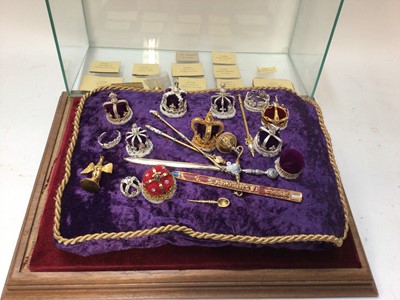 Lot 2477 - Group of Royal memorabilia