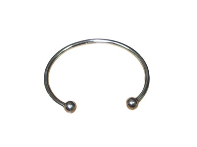 Lot 19 - 9ct gold torque bangle with ball terminals