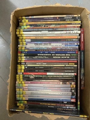 Lot 133 - Box of Graphic Novels to include DC Comics, Marvel and Star Wars (Ex library books)