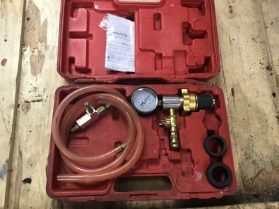 Lot 35 - Sealey Cooling system vacuum purge and refill kit, cased