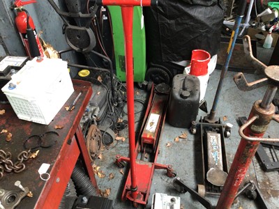 Lot 13 - Pump action hydraulic trolley Jack, 2000Kg