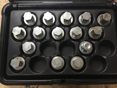 Lot 51 - MG Master Key locking wheel nut set, cased