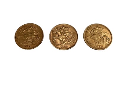 Lot 426 - G.B. - Mixed Gold Half Sovereigns to include Edward VII 1905 F & George V 1912 x 2 AVF-VF (3 coins)
