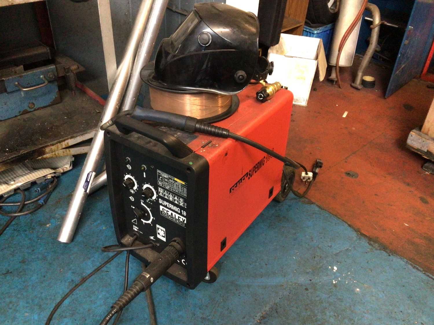 Lot 69 - Sealey Supermig 180 welding machine, with gas bottle, wire and protective visor