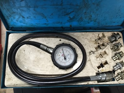 Lot 87 - Oil pressure tester, cased & cylinder head combustion tester, boxed (2)
