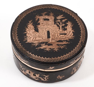 Lot 867 - 18th century tortoiseshell and gilt snuff box