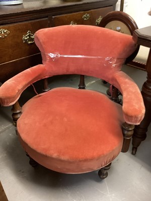 Lot 1482 - Victorian tub chair