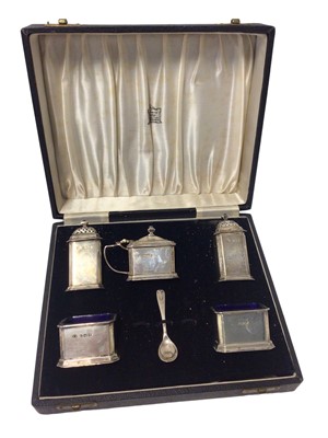 Lot 292 - 1940s silver cased condiment set