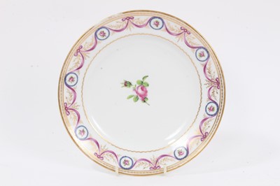 Lot 251 - Paris porcelain plate, with ribbon border, circa 1800