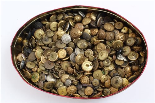 Lot 565 - Large quantity of British Military buttons...
