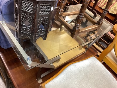 Lot 1229 - Contemporary glass top coffee table