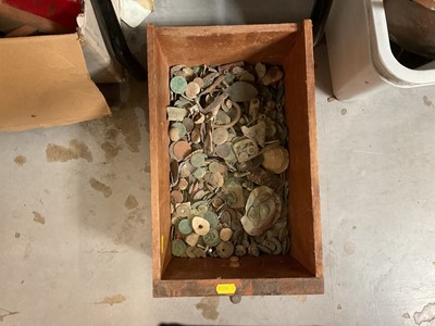 Lot 615 - Box of metal detectorist's finds