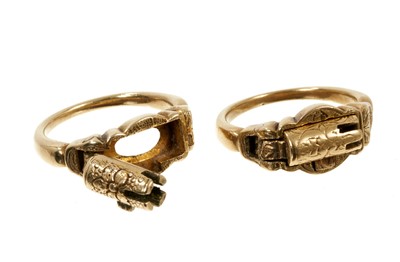 Lot 645 - Two rare early 19th century gold ‘key’ rings