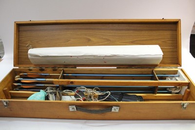 Lot 2472 - Greenkat bow and arrow set in case