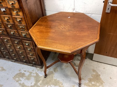 Lot 1222 - Good quality mahogany and satinwood inlaid two tier occasional table with octagonal top