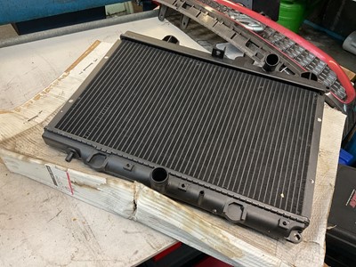 Lot 180 - New old stock MG Rover radiator, part number PCC113540, possibly for MG ZR / Rover 25