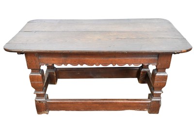 Lot 1134 - 17th century Continental oak dining table