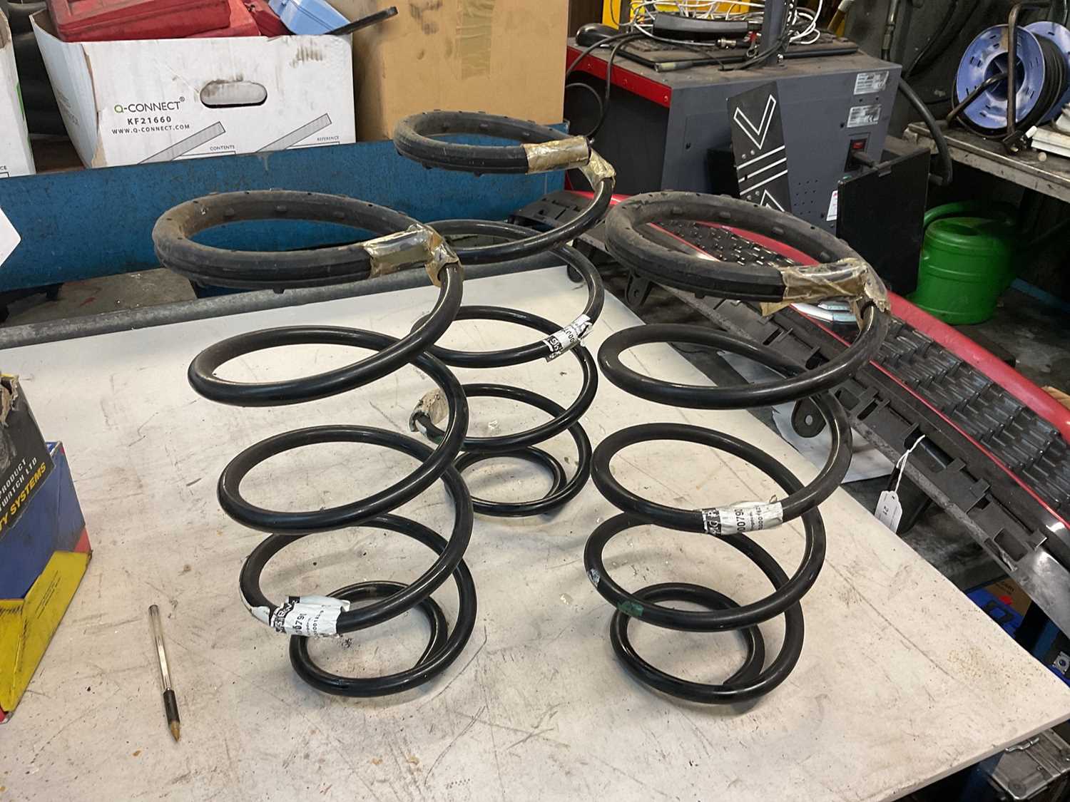 Lot 189 - Three Rover 75 / MG ZT new old stock front springs, part number REB000790