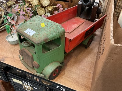 Lot 536 - Tri-ang tin plate model of a truck