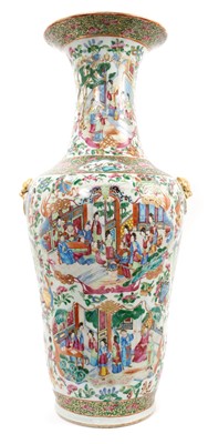 Lot 224 - A large 19th century Chinese Canton famille rose vase
