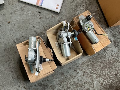 Lot 237 - Two new old stock Rover 200 rear wiper motors, part number DLB10116, and other new old stock rear wiper motor (3)