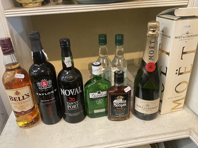 Lot 253 - Moët & Chandon champagne, two bottles of port, and five other bottles of alcohol (8)