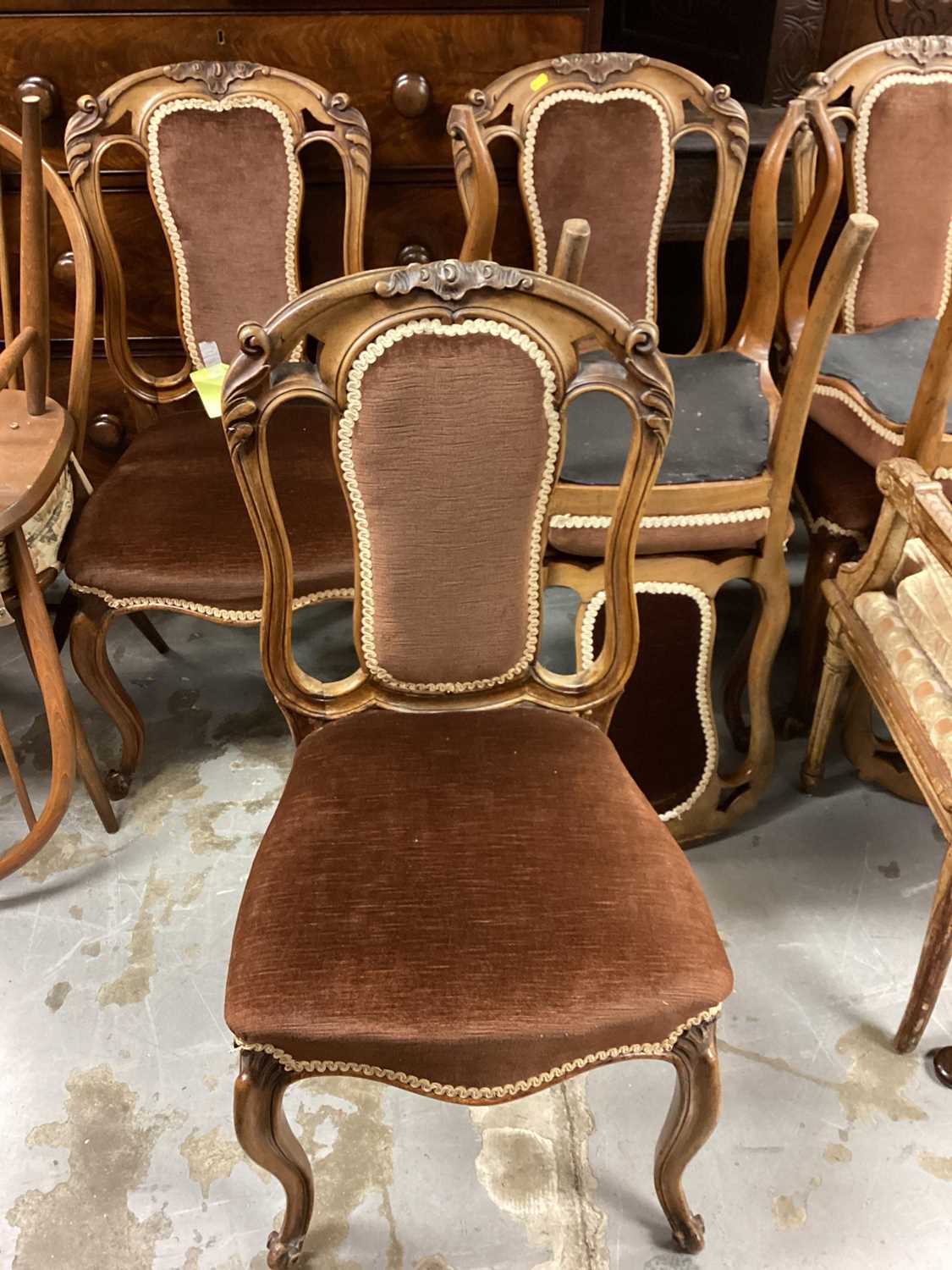 Lot 1386 - Set of six Victorian carved walnut dining chairs with upholstered seats and backs on cabriole front legs