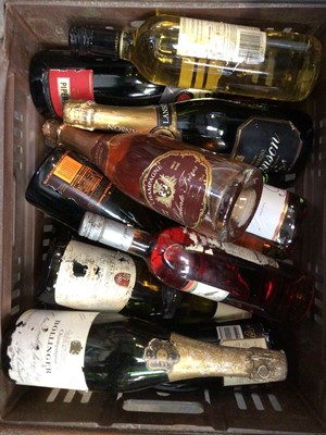 Lot 204 - One box of wine, including champagne