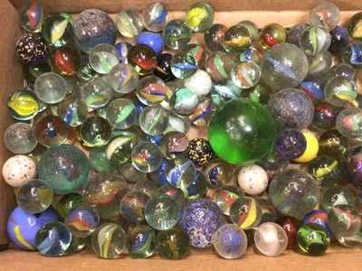 Lot 489 - Collection of marbles