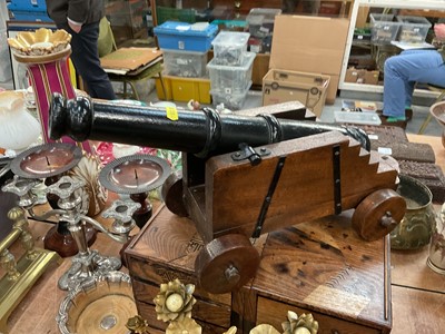 Lot 535 - Decorative wooden model of a cannon on gun carriage