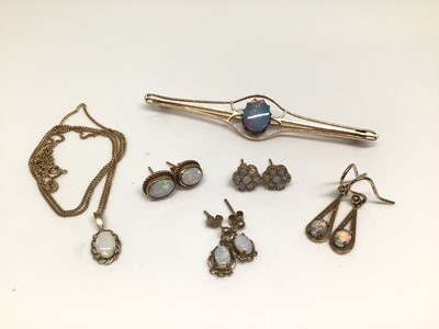 Lot 1111 - Group of 9ct gold and opal jewellery