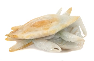 Lot 920 - Chinese carved jade crab