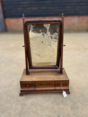 Lot 3 - George III mahogany toiletry mirror with three drawers to plateau base