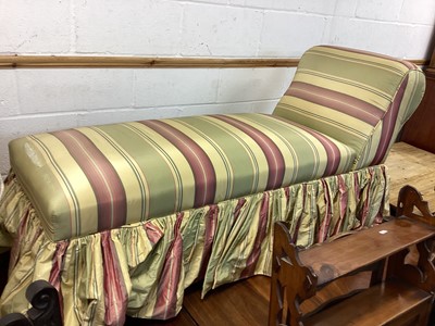 Lot 1494 - Chaise longue/day bed with green, yellow and pink upholstery