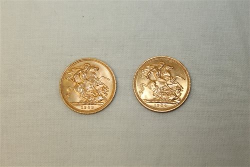 Lot 35 - G.B. gold Sovereigns - Elizabeth II 1963. AU...