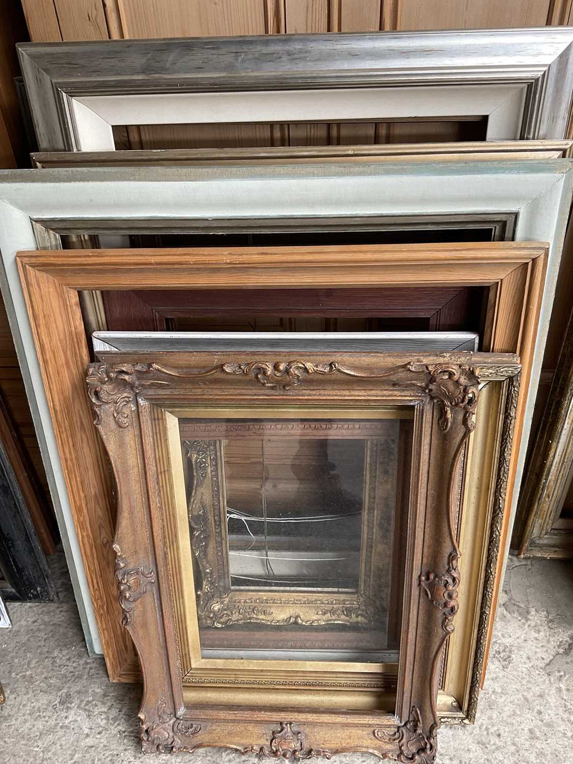 Lot 87 - Collection of picture frames, 19th century and later