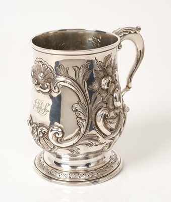 Lot 482 - George III half pint silver tankard with foliate chased decoration Peter.Anne & William Bateman