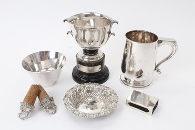 Lot 497 - Selection of miscellaneous silver and white metal.